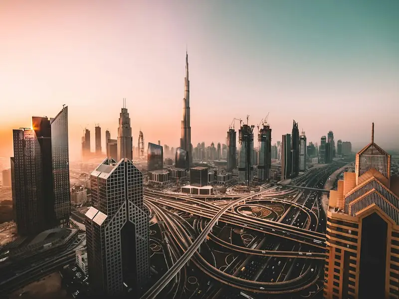 Skyline de Dubaï au coucher du soleil